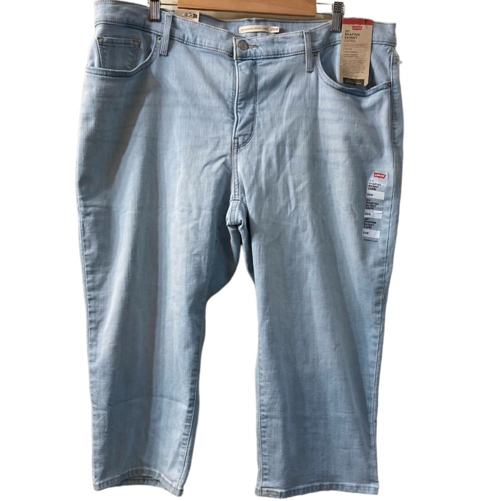 NEW $60 Womens Levi’s 311 Skinny Shaping Capris - Size 20w